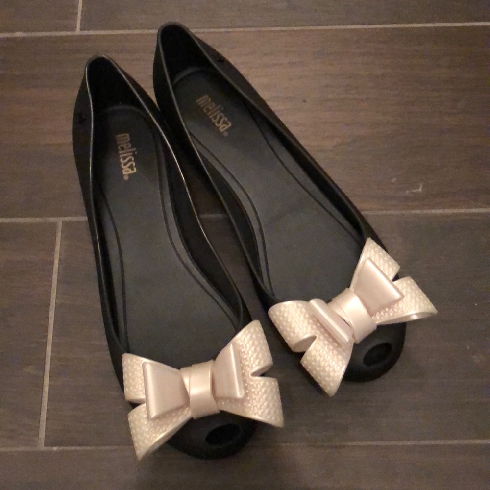 Melissa black flat....NWT